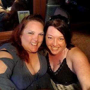 Meet your Posher, Lyn